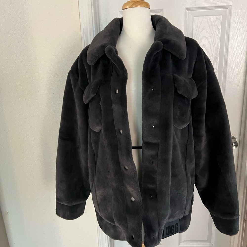 UGG Frankie Faux Fur Trucker